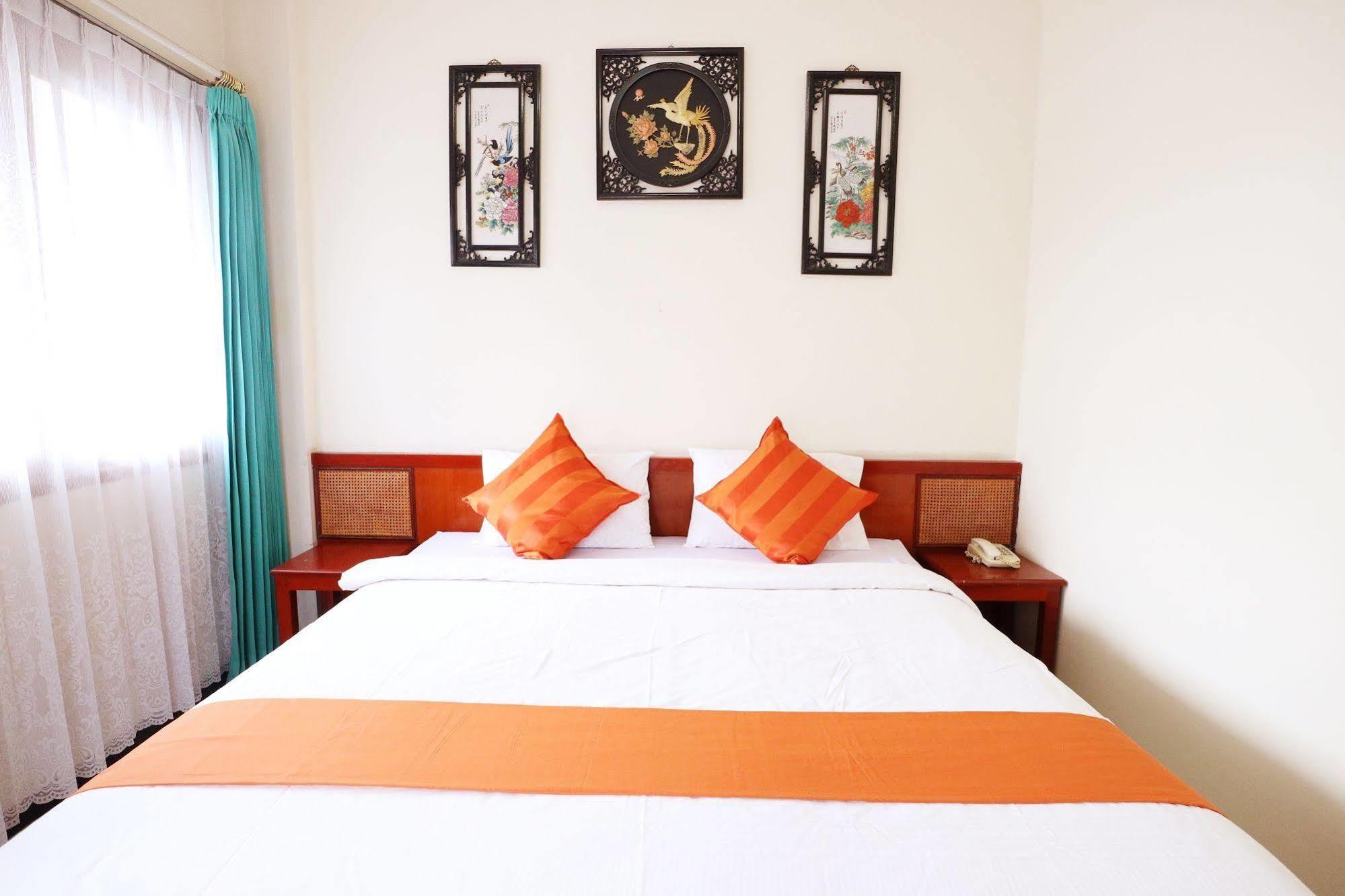 Hotel Pasah Asi Surabaya Exterior foto